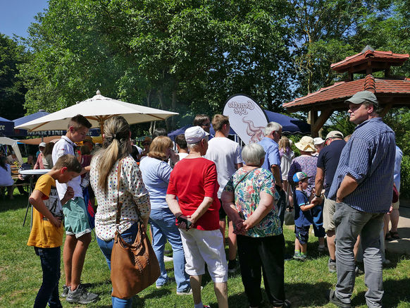 Festgottesdienst zum 1.000 Todestag des Heiligen Heimerads auf dem Hasunger Berg (Foto: Karl-Franz Thiede) Festgottesdienst zum 1.000 Todestag des Heiligen Heimerads auf dem Hasunger Berg (Foto: Karl-Franz Thiede)